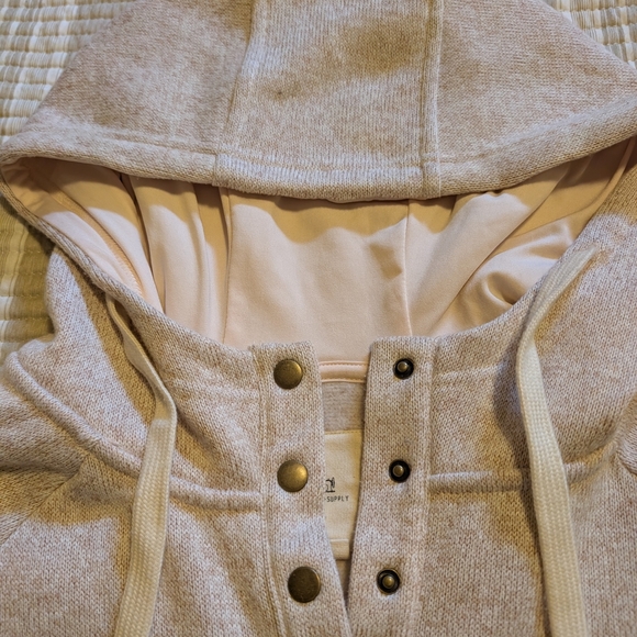 Thread & Supply Cream Top - Picture 6 of 10